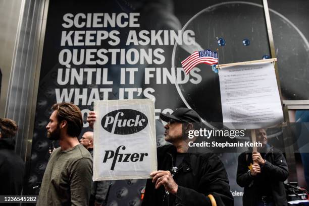 Pfizer Protest Pfizer World Headquarters Photos and Premium High Res Pictures - Getty ...