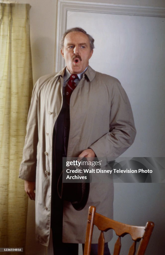 Richard Roat appearing in the ABC tv movie 'Fun and Games'. News Photo ...