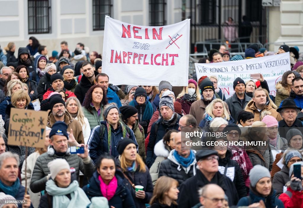 AUSTRIA-HEALTH-VIRUS-LOCKDOWN-VACCINES