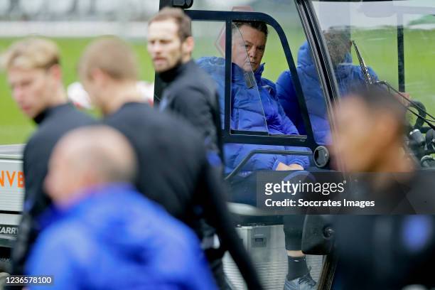 Coach Louis van Gaal of Holland during the Training MenTraining Holland at the KNVB Campus on November 15, 2021 in Zeist Netherlands