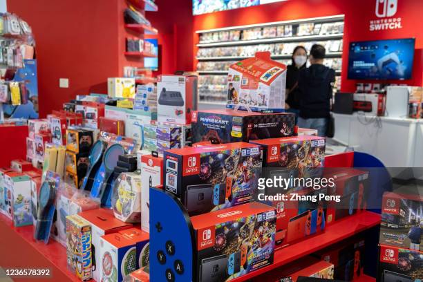 3,224 Switch Shop Stock Photos, High-Res Pictures, and Images - Getty Images