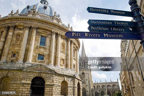 radcliffe camera - oxford engeland stockfoto's en -beelden