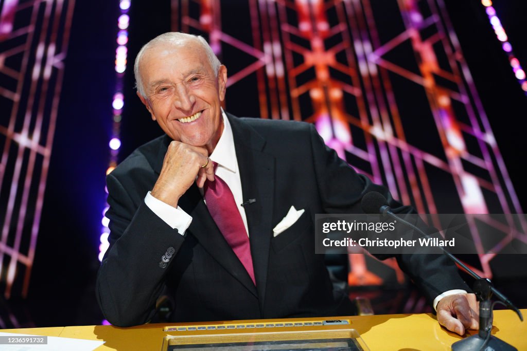 ABC's "Dancing With the Stars" - Season 30 - Week Nine