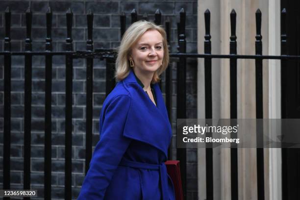 Liz Truss, U.K. Foreign secretary, arrives for a weekly meeting of cabinet minsters at number 10 Downing Street in London, U.K., on Tuesday, Nov. 16,...