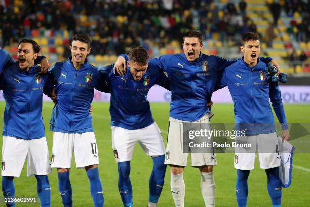 Italian players sing their National Anthem during the international friendly match between Italy U21 and Romania U21 at Stadio Benito Stirpe on...