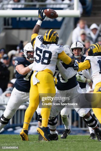 Michigan Wolverines Defensive Lineman Mazi Smith blocks a pass during the first half of the College Football game between the Michigan Wolverines and...