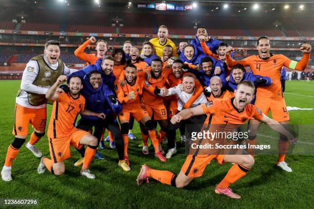 Tim Krul of Holland, Daley Blind of Holland, Wout Weghorst of Holland, Tyrell Malacia of Holland, Matthijs de Ligt of Holland, Frenkie de Jong of...