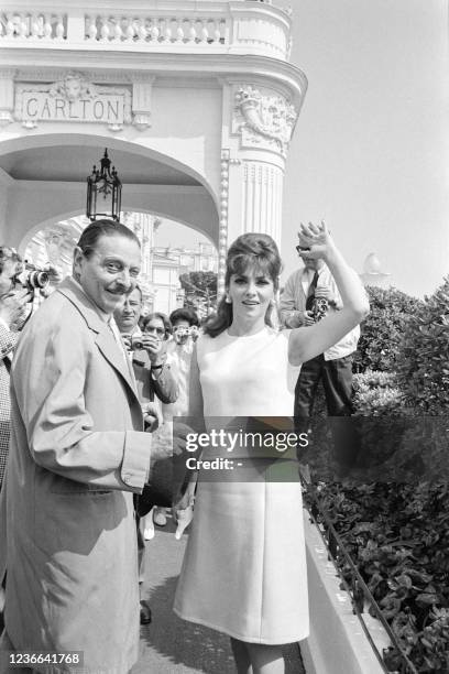 Italian actress Gina Lollobrigida arrives at the Carlton hotel on April 27, 1967 during the International Cannes Film Festival.