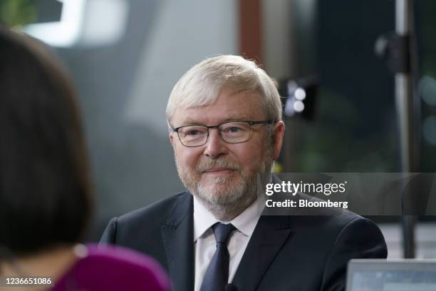 Kevin Rudd 2009 37 Former Australian Prime Minister Kevin Rudd Interview Stock Photos ...