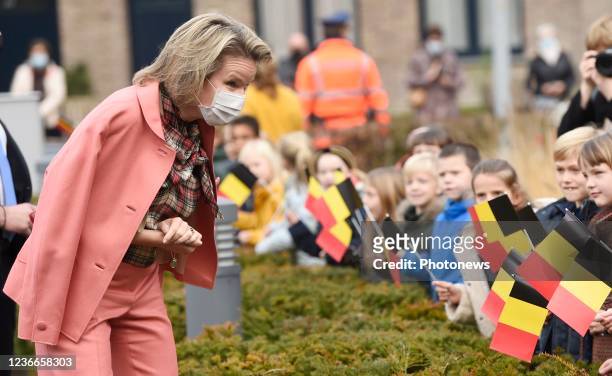 Queen Mathilde visits the Sint Franciscus residential care centre in Vinkt. As part of the read-aloud week, the Queen reads a few extracts from a...