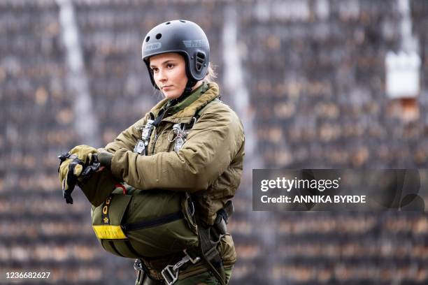 Norway's Princess Ingrid Alexandra practices parachuting as she visits the militaly base at Rena Leir on November 20, 2021. - Norway OUT / Norway OUT