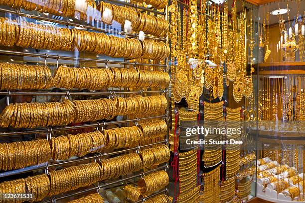 gold jewelry for sale, gold souk, dubai - stuart gold stock pictures, royalty-free photos & images