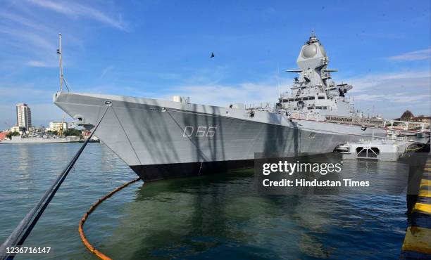 Ins Mumbai Ship Naval Destroyer Ins Mumbai Photos and Premium High Res Pictures - Getty ...