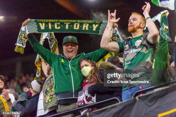 Timbers Fans Portland Timbers Fans Photos and Premium High Res Pictures - Getty Images