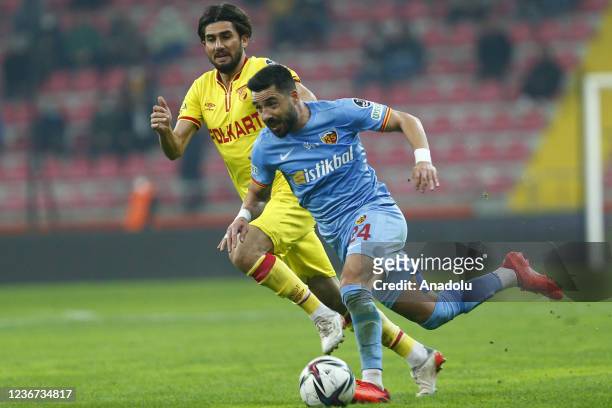 Ibrahim Akdag of Yukatel Kayserispor in action during the Turkish Super Lig match between Yukatel Kayserispor and Goztepe at Kadir Has Stadium in...