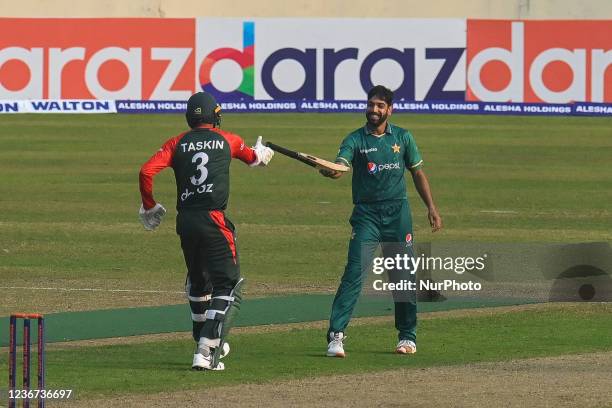 Pakistan Bangladesh Cricket Photos and Premium High Res Pictures ...