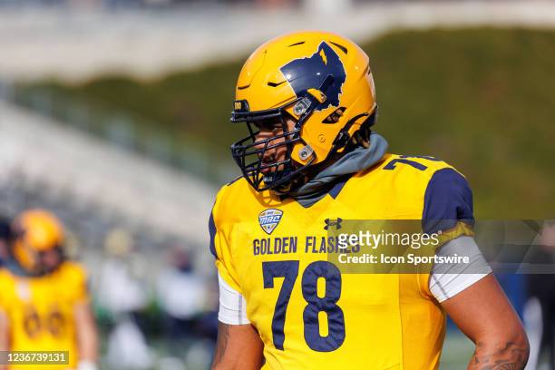 Kent State Golden Flashes offensive lineman Savion Washington before a Mid-American Conference game between the Akron Zips and the Kent State Golden...