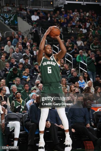 Rodney Hood of the Milwaukee Bucks shoots against the Orlando Magic during the NBA game at Fiserv Forum on November 22, 2021 in Milwaukee, Wisconsin....