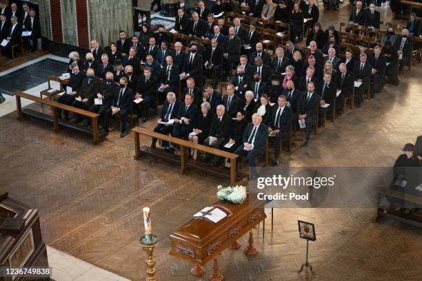 Politicians, from left, former Prime Ministers Sir John Major, David Cameron and Theresa May, Speaker of the House of Commons Sir Lindsay Hoyle, Home...