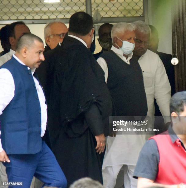 Rashtriya Janata Dal Chief Laloo Prasad appears a special CBI court in connection with the fodder scam case, at Civil Court on November 23, 2021 in...