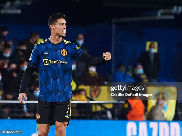 Cristiano Ronaldo of Manchester United celebrates after scoring his teams 0:1 goal during the UEFA Champions League group F match between Villarreal...