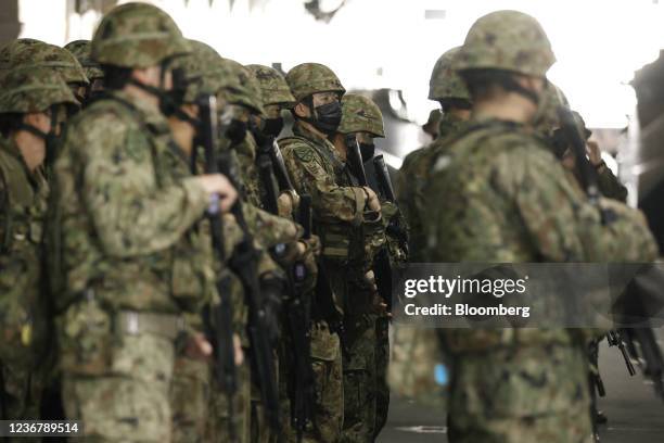 Jsdf Armor Japan Self Defense Photos and Premium High Res Pictures - Getty Images