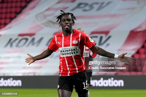 Bruma of PSV celebrates 2-0 during the UEFA Europa League match between PSV v SK Sturm Graz at the Philips Stadium on November 25, 2021 in Eindhoven...