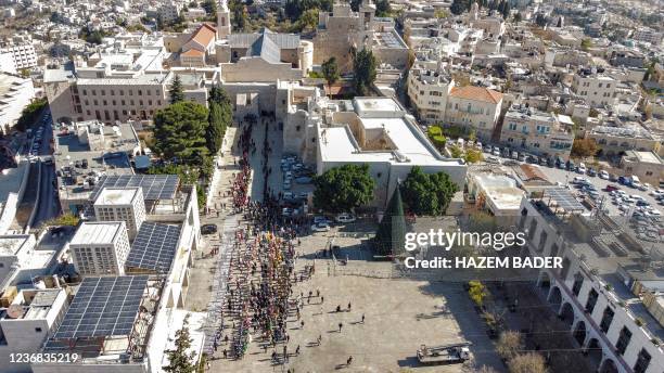 Manager Square Manger Square Photos and Premium High Res Pictures - Getty Images