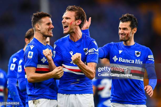 Albin Ekdal of Sampdoria celebrates with his team-mates Valerio Verre and Antonio Candreva after scoring a goal during the Serie A match between UC...