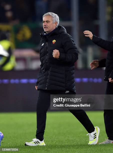 José Mourinho head coach of AS Roma celebrates the victory after the Serie A match between AS Roma and Torino FC at Stadio Olimpico on November 28,...