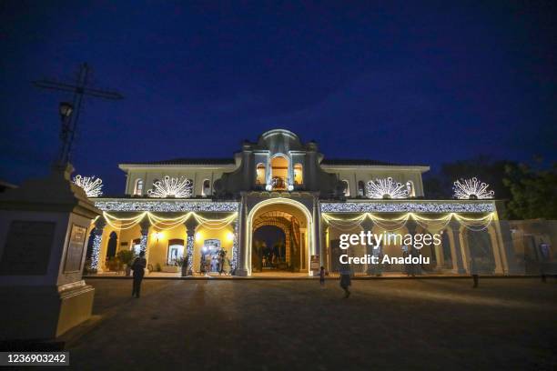 Santa Cruz de Mompox is surrounded by the Magdalena River, and it is known as the largest river island in Latin America. Its streets hold one of...