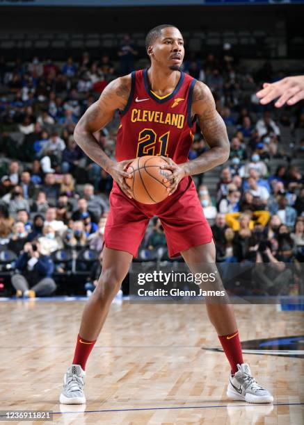 Ed Davis of the Cleveland Cavaliers handles the ball against the Dallas Mavericks on November 29, 2021 at the American Airlines Center in Dallas,...