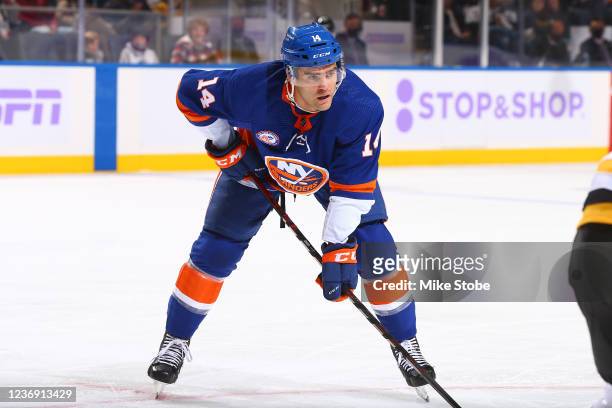 Andy Andreoff of the New York Islanders skates against Pittsburgh Penguins at UBS Arena on November 26, 2021 in Elmont, New York. Pittsburgh Penguins...