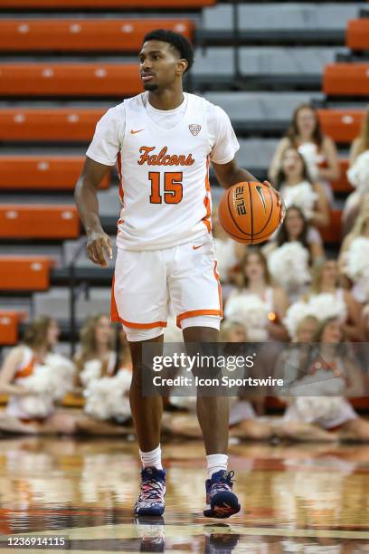 Bowling Green Falcons guard Samari Curtis brings the ball up the court during a regular season non-conference game between the Chicago State Cougars...