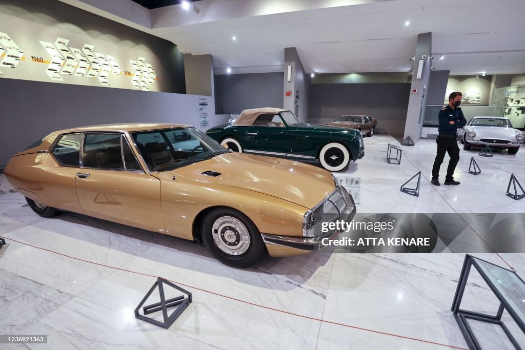 IRAN-LIFESTYLE-MUSEUM-AUTOMOBILE