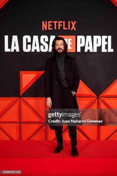 Alvaro Morte attends Netflix's "La Casa De Papel" Part 5 Vol.2 by Netflix at Palacio de Vista Alegre on November 30, 2021 in Madrid, Spain.