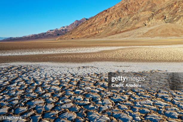 Vorlage: Badwater Basin Photos and Premium High Res Pictures - Getty Images Badwater Basin Photos and Premium High Res Pictures - Getty Images