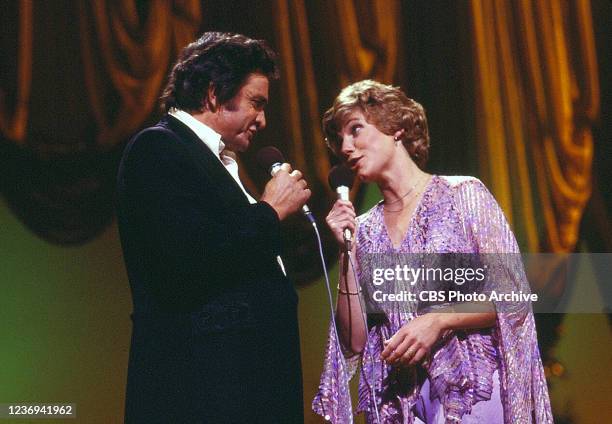 Johnny Cash Christmas Special, 1979. Featuring Johnny Cash and Anne Murray. Originally broadcast on CBS on December 6, 1979.