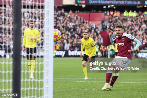 Manuel Lanzini of West Ham scores their 1st goal from the penalty spot during the Premier League match between West Ham United and Chelsea at London...
