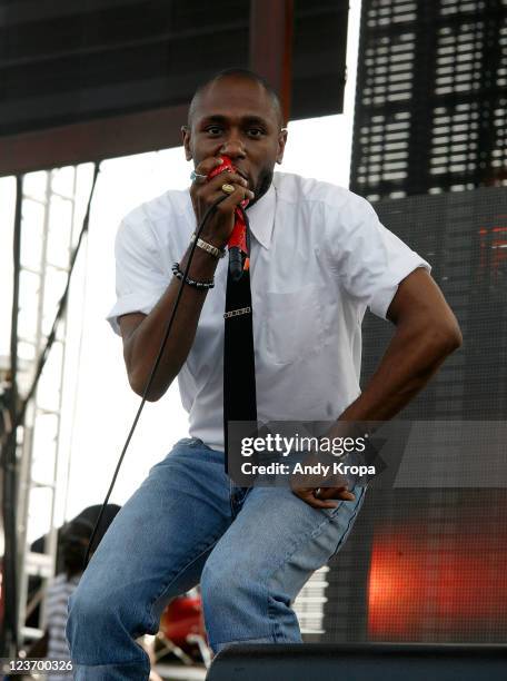 Mos Def Smiling 3,726 Mos Def Photos & High Res Pictures - Getty Images