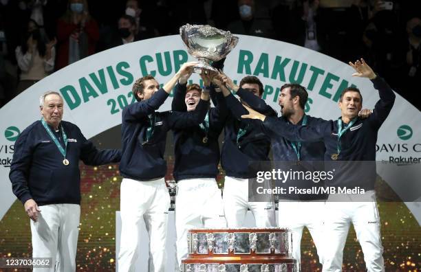 Captain Shamil Tarpischev, Danil Medvedev, Andrey Rublev, Aslan Karatsev, Karen Kachanov and Evgeny Donskoy of The Russian Tennis Federation...