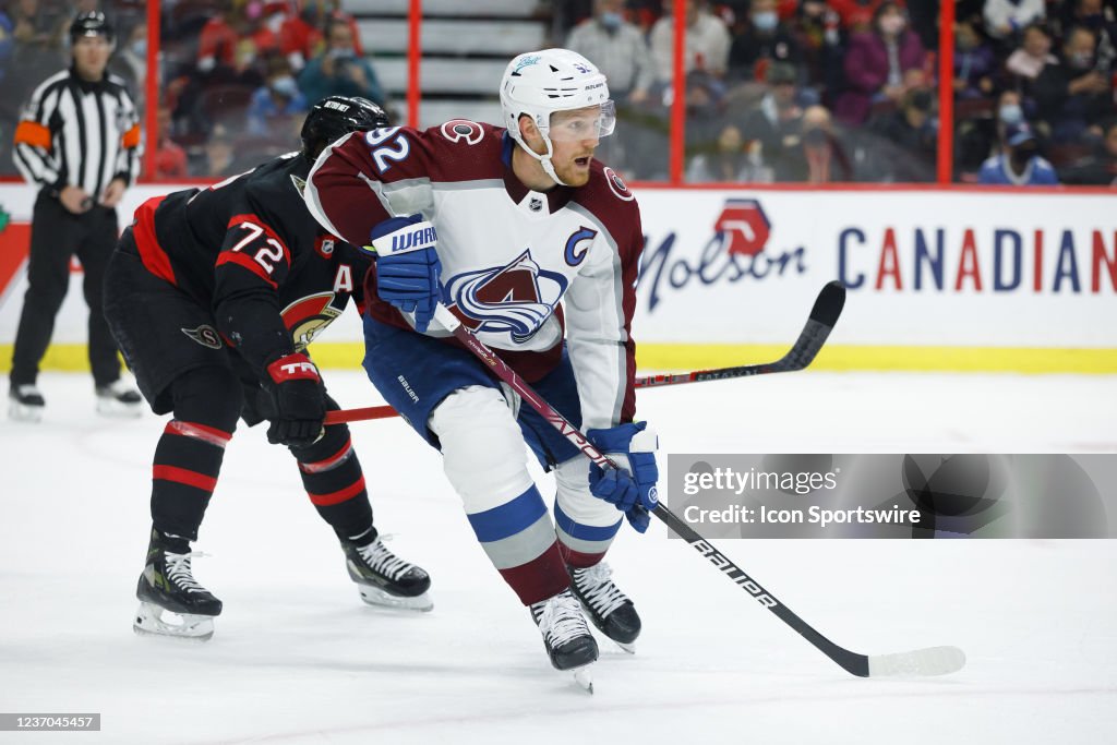 NHL: DEC 04 Avalanche at Senators