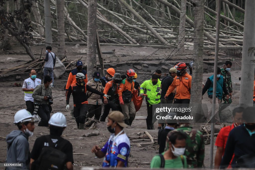 Rescue teams evacuate victims in volcano-hit areas in East Java