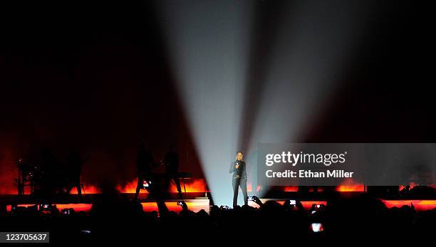 Samea Singer 665 Sade (Singer) Stock Photos, High-Res Pictures, and Images - Getty ...