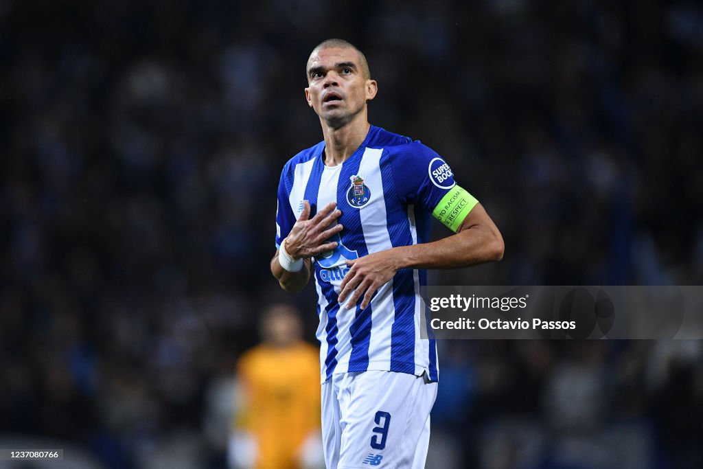 FC Porto v Atletico Madrid: Group B - UEFA Champions League