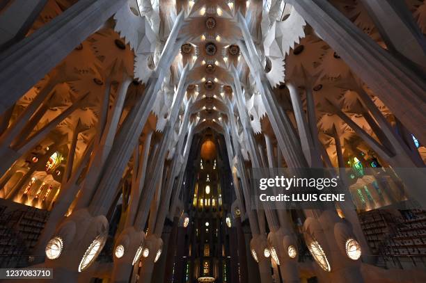 477 Sagrada Familia Interior Stock Photos, High-Res Pictures, and ...