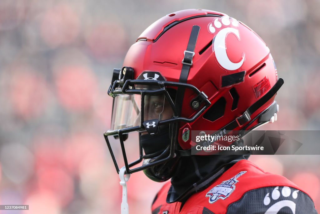 COLLEGE FOOTBALL: DEC 04 American Championship Game - Houston at Cincinnati