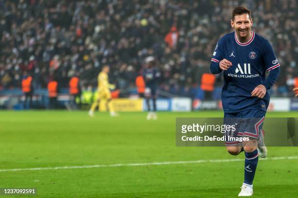 Lionel Messi of Paris Saint-Germain celebrates after scoring his team's second goal during the UEFA Champions League group A match between Paris...