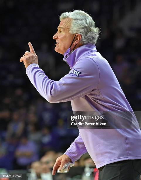 Head coach Bruce Weber of the Kansas State Wildcats calls out instructions during the first half against the Marquette Golden Eagles at Bramlage...