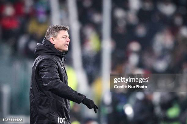 Malmo coach Jon Dahl Tomasson gestures during the Uefa Champions League group stage football match n.6 JUVENTUS - MALMO on December 08, 2021 at the...